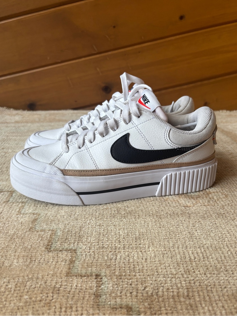 Nike Court Legacy Lift Platform Sneakers White Black DM7590-100 Women's 6.5 - Picture 2 of 9